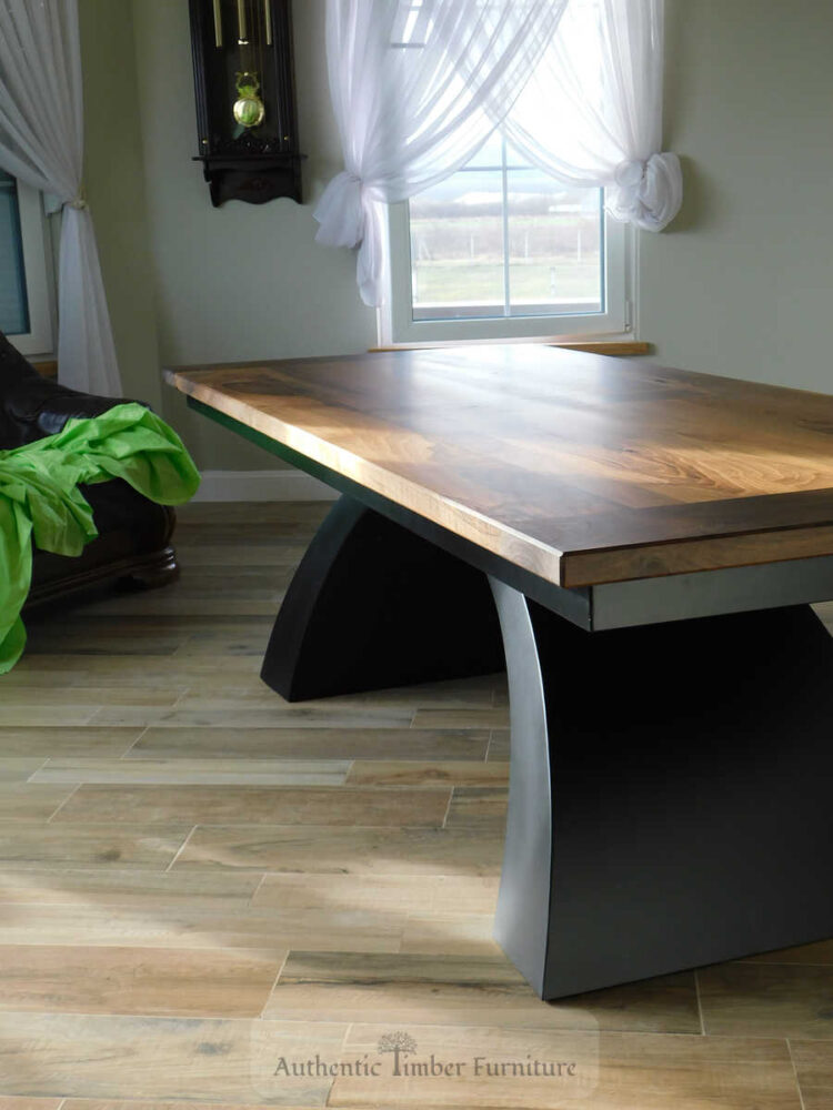 Top 4 Stunning Bespoke Dining Tables That Will Make Your Home Look Like